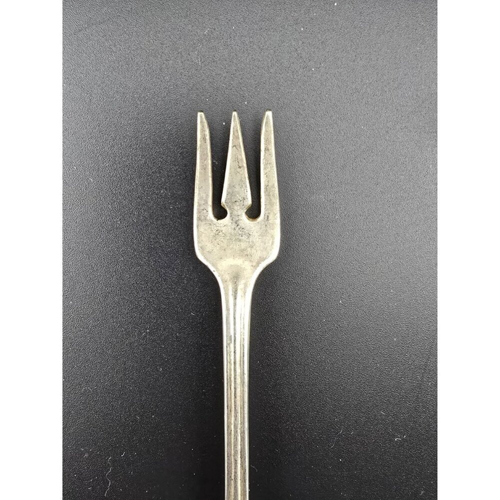 Vintage Set of 2 Cocktail Forks Oneida Silversmiths 6" - Picture 7 of 7
